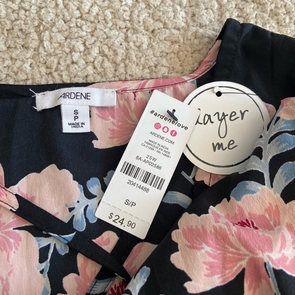 🌸 Ardene 🌸 floral wrap blouse - Picture 3 of 6